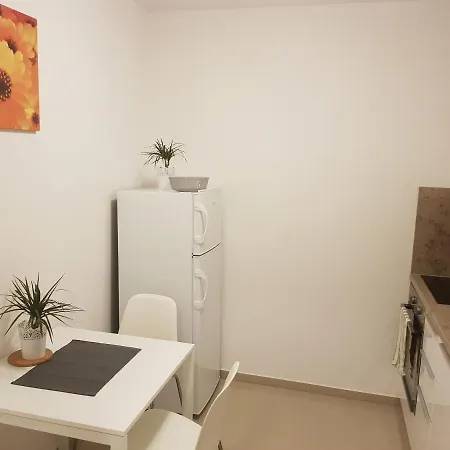Newly Built 4 With Balcony Near Center Apartmán *